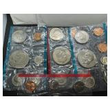 1974 and 1976 Bicentennial Uncirculated U.S. Mint Sets 25 Coins - Greysheet Wholesale Price $20.00 1974 and 1976 Bicentennial Uncirculated U.S. Mint Sets 25 Coins - Greysheet Wholesale Price $20.00