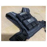 APEXUP Adjustable Weighted Vest Men 20lbs/30lbs/40lbs Weights with Reflective Stripe, Weight Vest Woman Workout Vest for Strength Training Running Walking APEXUP Adjustable Weighted Vest Men 20lbs/30lbs/40lbs Weights with Reflective Stripe, Weight Vest Woman Workout Vest for Strength Training Running Walking