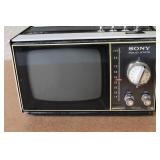 Vintage Sony TV-500U Solid State Portable Television with Telescopic Antenna