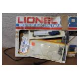 Lionel HO Gauge Electric Train Set Santa Fe Freight with Track and Accessories