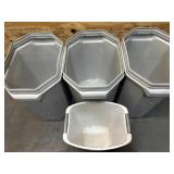 Trash can lot of 4