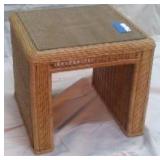 Wicker Ottomen Glass top