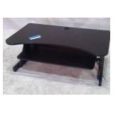 Erganomical Computer Lift Table