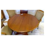 Wooden Round table w/Chairs