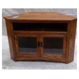 Corner tv stand