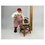 2001 Possible Dreams Clothtique Collection Santa Decorating a Gingerbread House