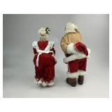 2002 Possible Dreams Clothtique Collection Santa & Mrs. Claus Under the Mistletoe