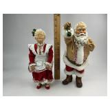 2002 Possible Dreams Clothtique Collection Santa & Mrs. Claus Under the Mistletoe