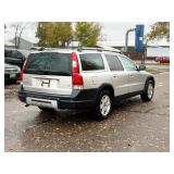 2006 VOLVO XC70 *All Wheel Drive* (NO RESERVE) 2006 VOLVO XC70 *All Wheel Drive* (NO RESERVE)