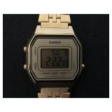 Casio Vintage LA680WGA-9VT Case size (L× W× H) 33.5 × 28.6 × 8.6 mm (Minor Transit Damage. Need Repairs)