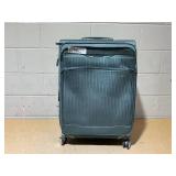 Samsonite Silhouette 18 Expandable 28" Check-in Spinner Exterior Dimensions: 28"H x 18.5"L x 11"W Interior Dimensions: 25"H x 18"L x 9.5"W (Slightly Used)