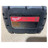 Milwaukee M18 18-Volt Lithium-Ion Compact Battery 1.5Ah (DOES NOT FUNCTION)