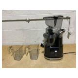 Aeitto Slow Juicer,Slow Masticating Juicer Machine with Big Wide 81mm Chute 900ml Cup