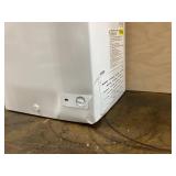 Vissani 4.9 cu. ft. Manual Defrost Chest Freezer with LED Light Type in White Garage Ready USED ( Minor Transit Damage)