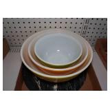 Vintage Pyrex Nesting Bowls Vintage Pyrex Nesting Bowls