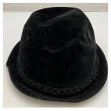 Misc. Antique & Vintage Hats In hat Box Misc. Antique & Vintage Hats In hat Box