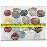 21 Worry Stone Lot: 562 gm./1 lb.