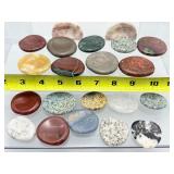 21 Worry Stone Lot: 562 gm./1 lb.