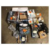 Lot of Assorted Lighting and Hardware Various Models and Conditions  Customer Returns See Pictures Lot of Assorted Lighting and Hardware Various Models and Conditions  Customer Returns See Pictures
