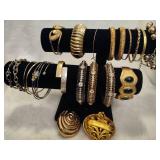 Assortment of Gold/Silver Tone Costume Bracelets Assortment of Gold/Silver Tone Costume Bracelets