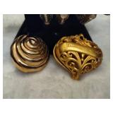 Assortment of Gold/Silver Tone Costume Bracelets Assortment of Gold/Silver Tone Costume Bracelets