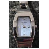 NEW - FOSSIL Ladies Chronograph Watch. All Stainless Steel. Water Resistant. #9304