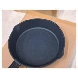 8" Cast Iron Non-Stick Fry Pan - Kitchen HQ (in original packaging) 8" Cast Iron Non-Stick Fry Pan - Kitchen HQ (in original packaging)