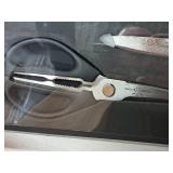 Trusted Butcher Knife Set (in original packaging) with Case Trusted Butcher Knife Set (in original packaging) with Case