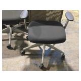 Lot of (2) Rolling Office Arm Chair Lot of (2) Rolling Office Arm Chair