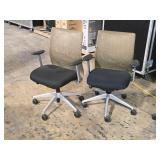 Lot of (2) Rolling Office Arm Chair Lot of (2) Rolling Office Arm Chair