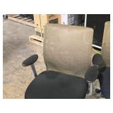 Lot of (2) Rolling Office Arm Chair Lot of (2) Rolling Office Arm Chair