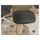 Lot of (2) Rolling Office Arm Chair Lot of (2) Rolling Office Arm Chair