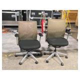 Lot of (2) Rolling Office Arm Chair Lot of (2) Rolling Office Arm Chair