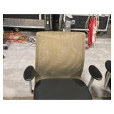 Lot of (2) Rolling Office Arm Chair Lot of (2) Rolling Office Arm Chair