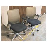 Lot of (2) Rolling Office Arm Chair Lot of (2) Rolling Office Arm Chair