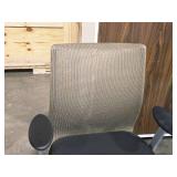 Lot of (2) Rolling Office Arm Chair Lot of (2) Rolling Office Arm Chair