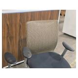 Lot of (2) Rolling Office Arm Chair Lot of (2) Rolling Office Arm Chair
