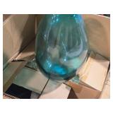 Lot of (6) Vases / Display Décor 12" x 6" Lot of (6) Vases / Display Décor 12" x 6"