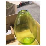 Lot of (4) Lagoon Vases / Display Décor 12" x 6" (Green) Lot of (4) Lagoon Vases / Display Décor 12" x 6" (Green)
