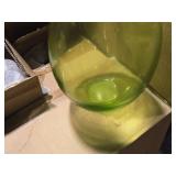 Lot of (4) Lagoon Vases / Display Décor 12" x 6" (Green) Lot of (4) Lagoon Vases / Display Décor 12" x 6" (Green)