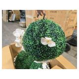 Lot of (4) Hedge Ball Décor 18" Lot of (4) Hedge Ball Décor 18"
