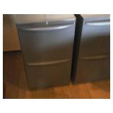 Lot of (2) Metal Rolling File Cabinets 2-drawer 15" x 24" x 28-1/2" Lot of (2) Metal Rolling File Cabinets 2-drawer 15" x 24" x 28-1/2"