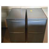 Lot of (2) Metal Rolling File Cabinets 2-drawer 15" x 24" x 28-1/2" Lot of (2) Metal Rolling File Cabinets 2-drawer 15" x 24" x 28-1/2"