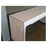 Laminate Display Table 6 Laminate Display Table 6