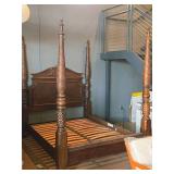Queen Size Wood 4-Post Bed Frame Queen Size Wood 4-Post Bed Frame