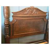 Queen Size Wood 4-Post Bed Frame Queen Size Wood 4-Post Bed Frame