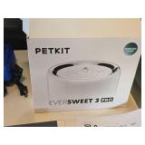 Pet Kit Eversweet 3 Pro Smart Pet Drinking Fountain with Wireless Pump (in original box) Pet Kit Eversweet 3 Pro Smart Pet Drinking Fountain with Wireless Pump (in original box)