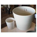 Lot of (2) Plant Pots - 5"x5-1/2", 11-1/2"x10-1/2" Lot of (2) Plant Pots - 5"x5-1/2", 11-1/2"x10-1/2"