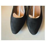 Lot of (One Pair) Aerosoles Ladies Heel Shoes Size 12M (Black Suede) Lot of (One Pair) Aerosoles Ladies Heel Shoes Size 12M (Black Suede)