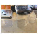 Lot of (8) Oxo Kitchen Storage Containers Lot of (8) Oxo Kitchen Storage Containers